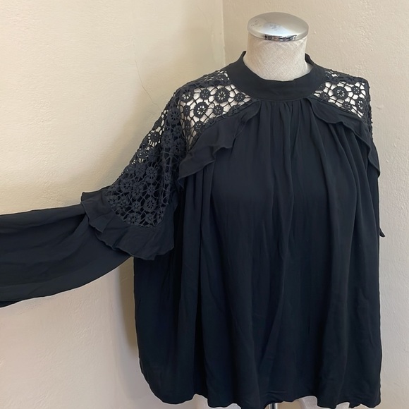 Free People size L Little Bit Of Love Knit Blouse Black - Picture 5 of 7